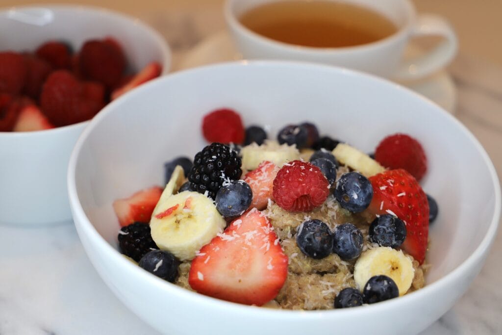 Quinoa Breakfast Cereal with berries 