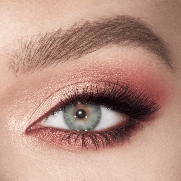Makeup That Will Make Green Eyes Pop - Shades of Pink