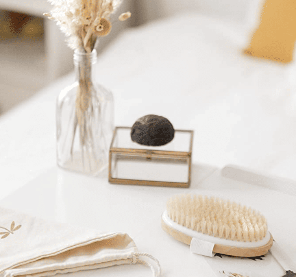 How To Achieve A Full Body Glow All Year Round - Exfoliate