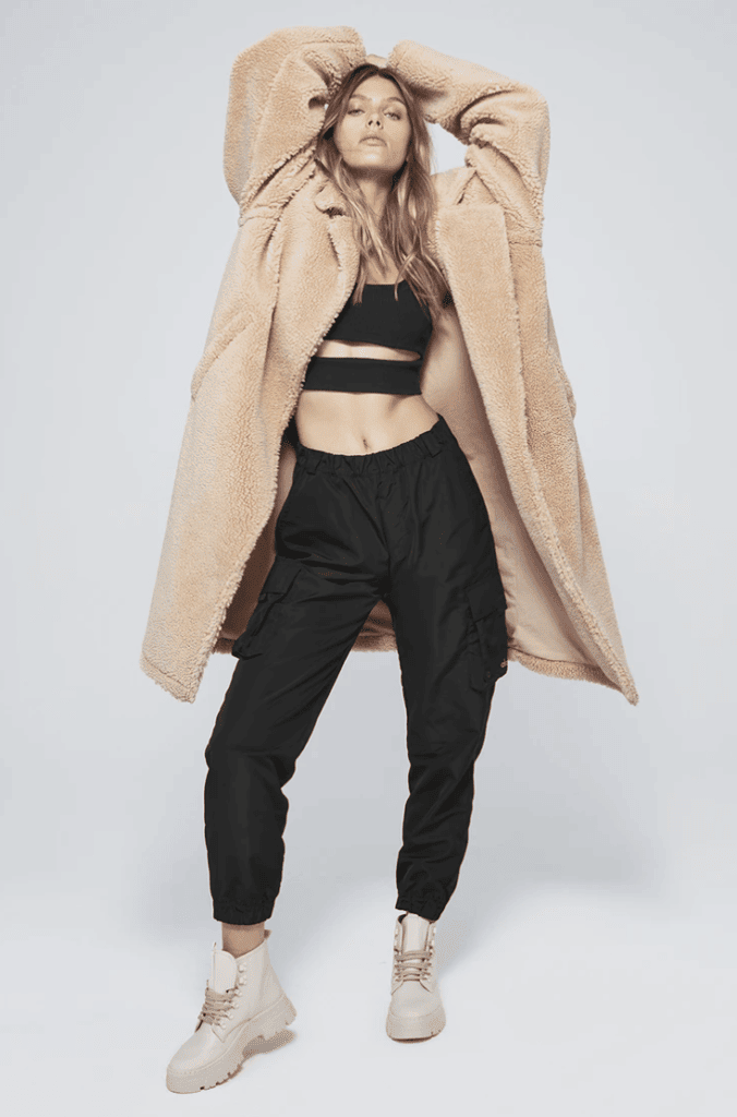 Sherpa coat with athleisure outfit Sherpa coat with athleisure outfit