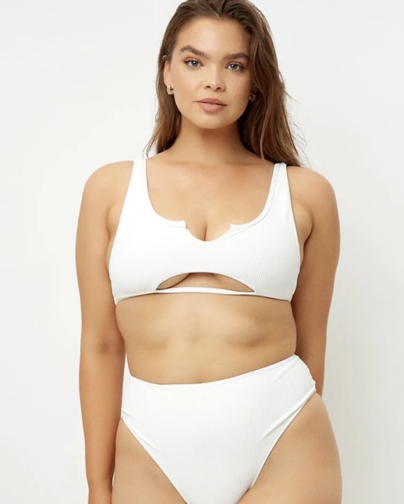 Best Swimsuits For Curves | The Best Bathing Suits For Different Body Types