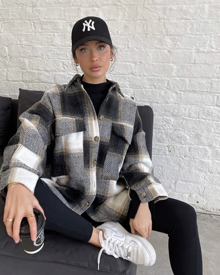 How To Style An Oversized Flannel with leggings