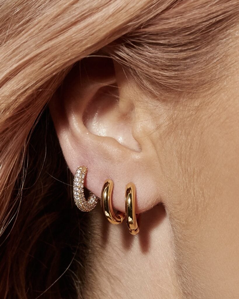 How To Put In Huggie Earrings How To Put In Huggie Earrings